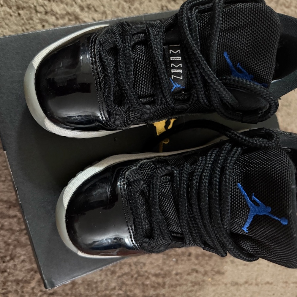 Jordan 11 Retro low size 1y